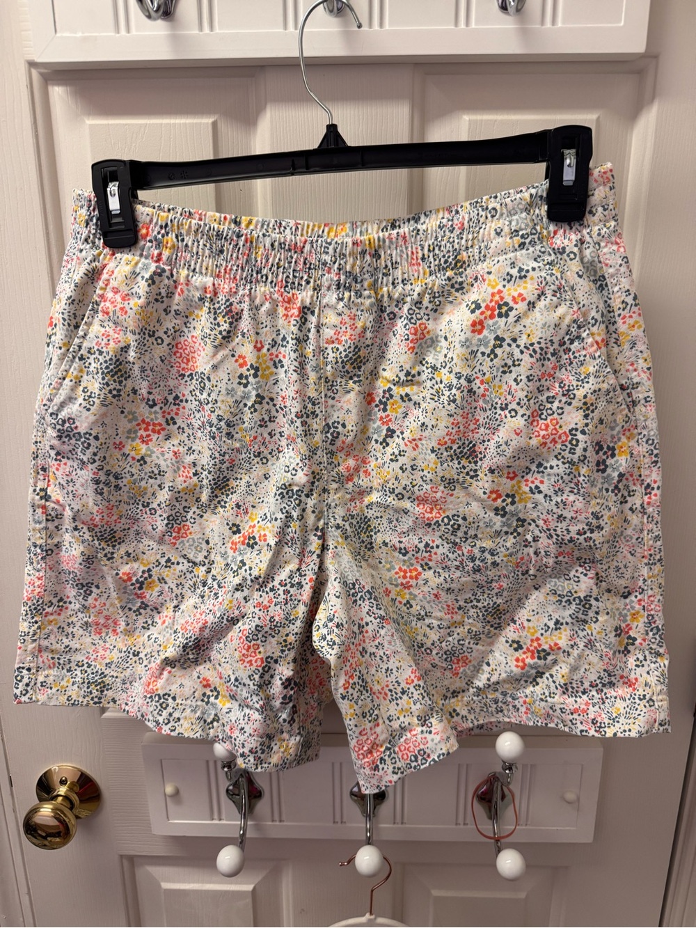 Lands’ End floral pull on chino shorts size 12